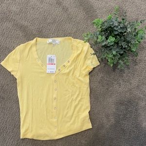 🌼NWT Juniors Yellow Top